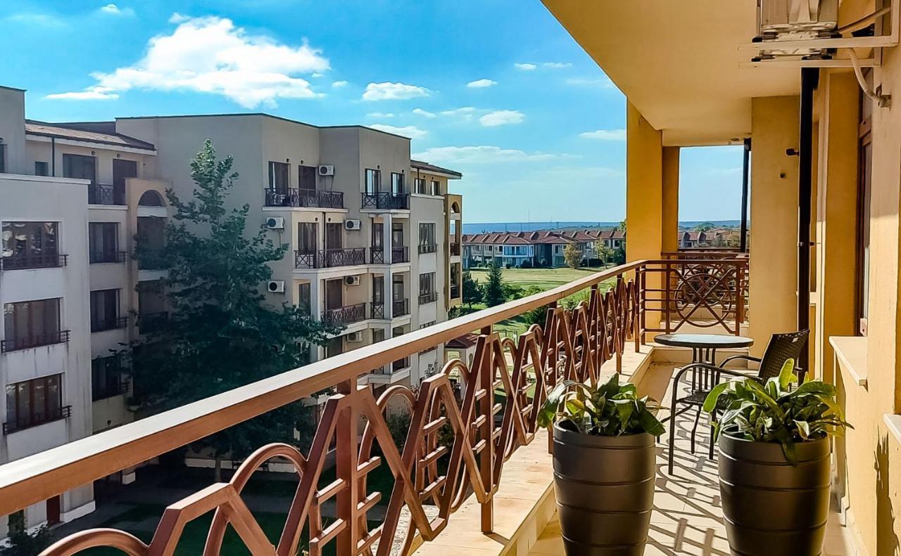 Lighthouse Golf Resort, 75 Mp2, With Balcony Balchik Exterior photo